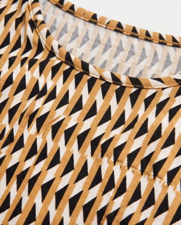 BS-TOP-009_2 Primark Camel Geometric Print Long-Sleeve Chemise Top