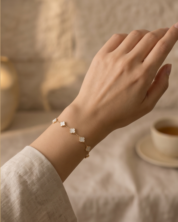 Gold-Tone Stainless Steel White Clover Bracelet – Mother-of-Pearl Charm Links