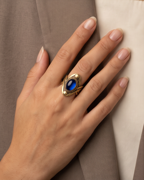 Vintage Antique Gold Sapphire-Tone Statement Ring – Sculptural Chevron Design