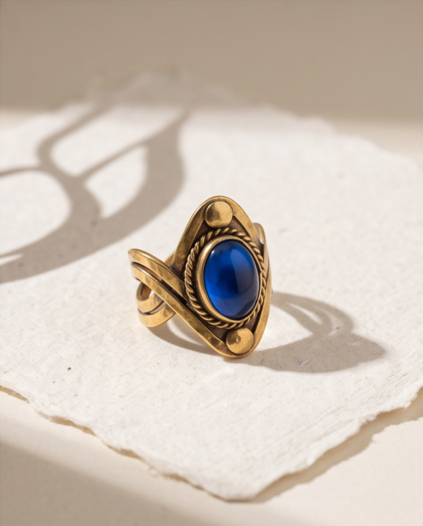 Vintage Antique Gold Sapphire-Tone Statement Ring – Sculptural Chevron Design