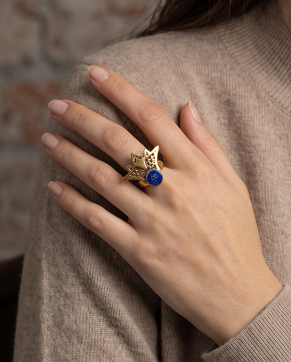 Vintage Gold-Tone Art Deco Crown Ring – Lapis Blue Stone Accent