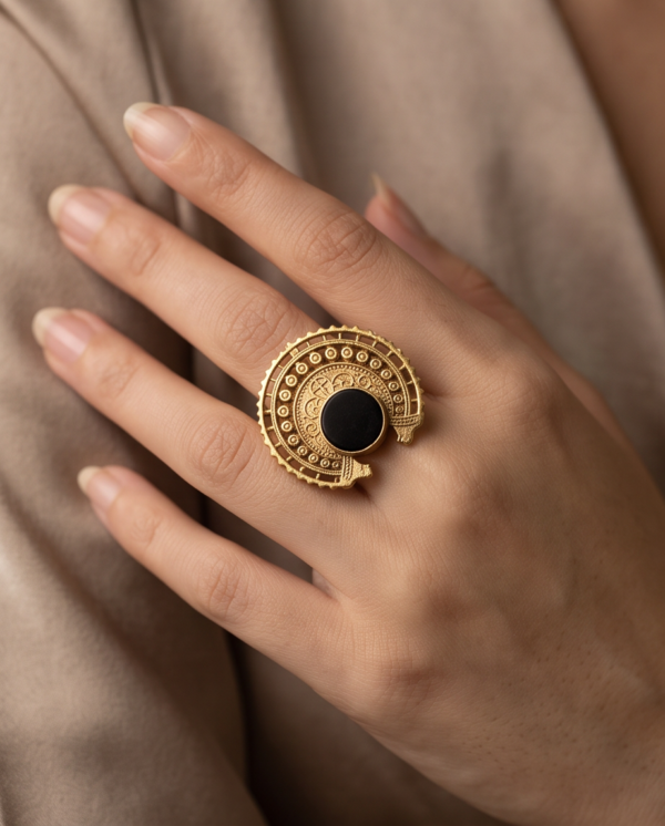Vintage Antique Gold Black Onyx Statement Ring – Sunburst Textured Design