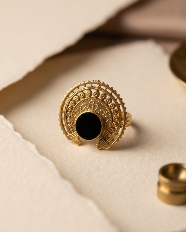 Vintage Antique Gold Black Onyx Statement Ring – Sunburst Textured Design