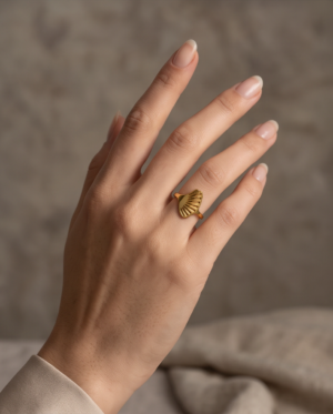 Seashell Signet Ring — Gold-Tone Stainless Steel, Sculpted Fan Design