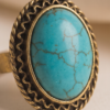 Vintage Gold-Tone Oval Turquoise Statement Ring – Braided Rope Edge