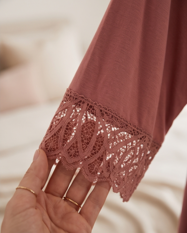 La Vie en Rose Lace-Trim Kimono Robe with Belt – Dusty Rose, L